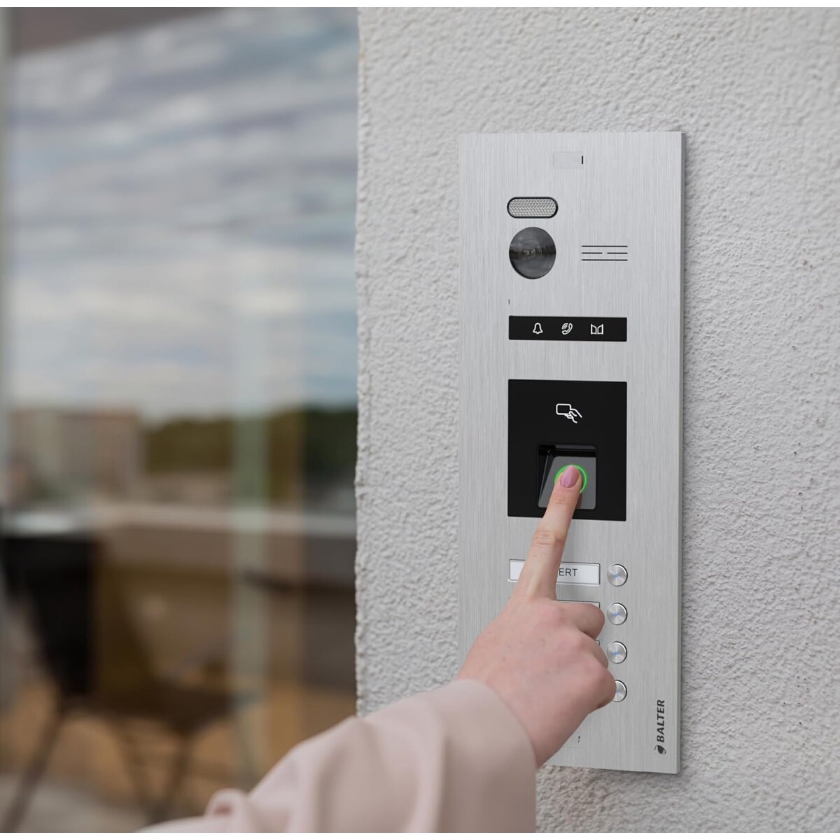 HD Video T&uuml;rsprechanlage mit Fingerprint, Video T&uuml;rklingel, Smartphone App, 1 Familienhaus, 2x7 Zoll Monitore, 2 Draht Bus, 175&deg; Weitwinkel